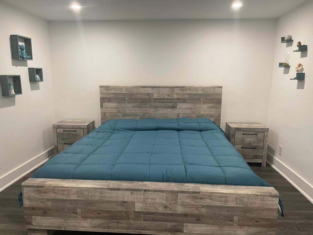 Cozy Triplex Centrally Located *