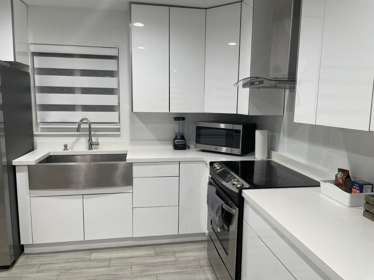 Cozy Triplex Centrally Located Miami